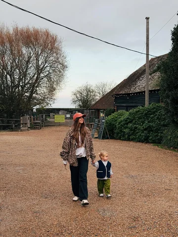 Week 45 of 2025 ✨ 

1. Little visit to middle farm! 
2. 🥰 
3. The BEST scone! A