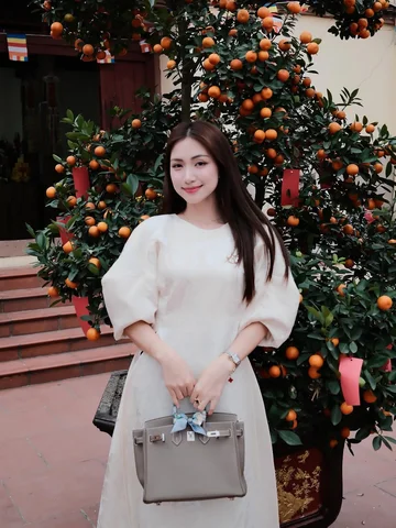 Mùng 1 của bé 💕🌸🌼🍊