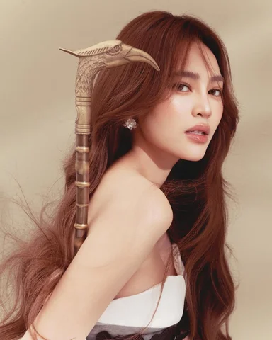 Cảm xúc nhẹ , thần thái slayyy 

#ninhduonglanngoc #newyear #new