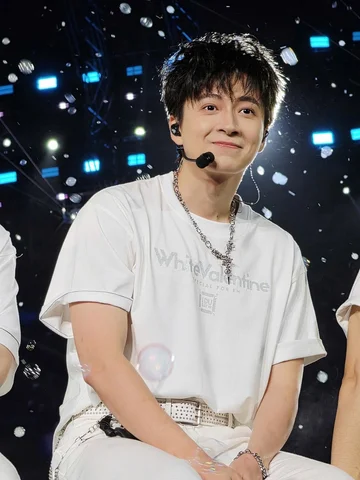 Yêu Hà Nội nhiều cựccccc 🤍 

#NgoKienHuy #anhtraisayhiconcert #anhtraisayhi2025