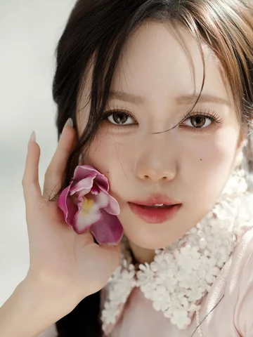 ❤️ Trước Tết mình mặc màu lợt lợt thui để Mùng 1 mình lên màu đậm nha 😜

#diệun