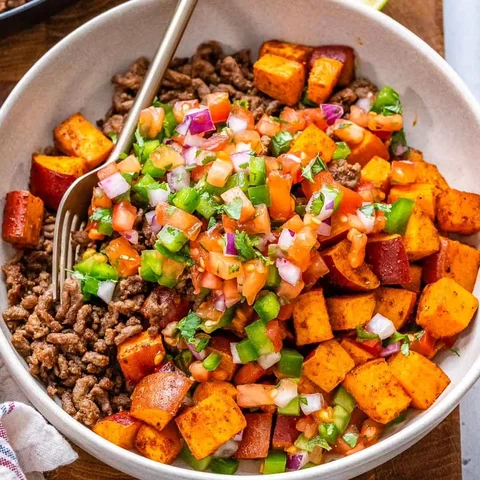Healthy Ground Beef Bowl (Easy High Protein Meal Prep!) 

⭐️⭐️⭐️⭐️⭐️ Type "RECIP