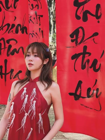 Mỗi lần up ảnh trên ig là mỗi lần Tết 😛
