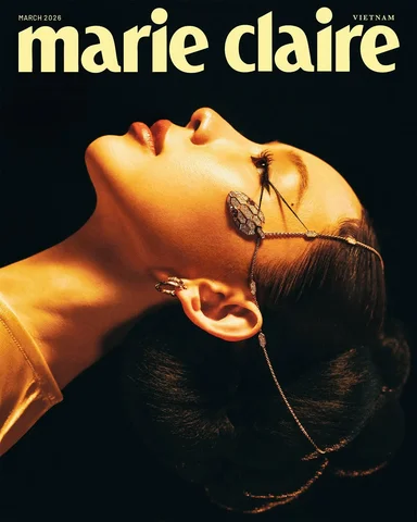My very first cover with @marieclairevn wearing @bvlgari ♥️
Happy women’s day

#