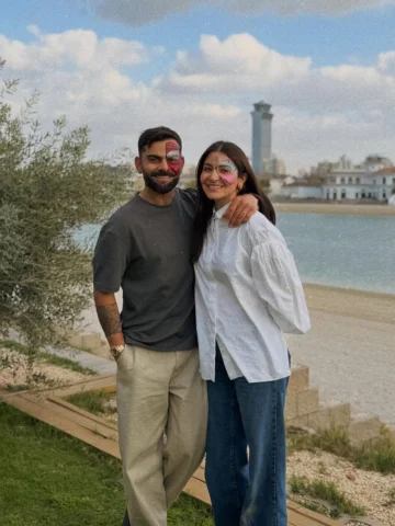 Stepping into 2026 with the light of my life ❤️😇 @anushkasharma