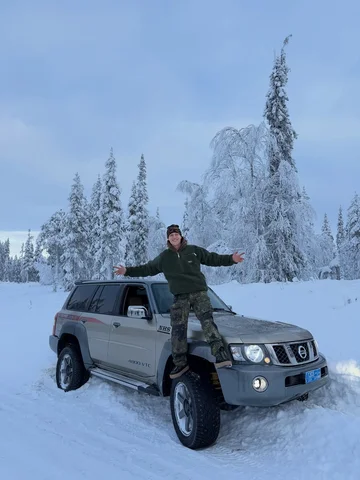 From the desert to the Arctic 

Full youtube vid live now

#nohalfsends #nissan 