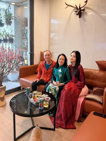 HAPPY NEW YEAR 2026 🐴✨
Chúc cả nhà một năm mới bình an, mã đáo thành công nha �