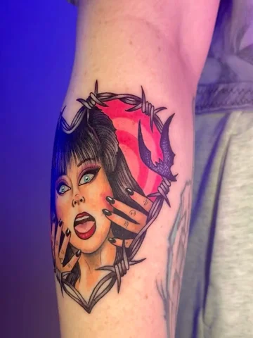 #tattootuesday Elvira ink shared by @cmoore04

#elvira #elviramistressofthedark 