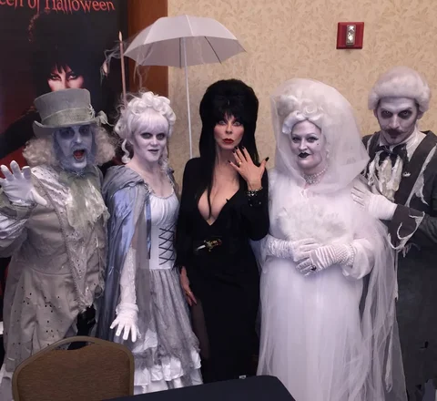 #tbt Spooks come out for swinging wake! 👻 See you this weekend for @horrorhound