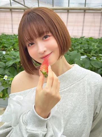 🍓
⁡
いちご狩りしてきたよー！
念願だったから嬉しかった🍓💓
⁡
でも毎回思うんだけど
美味しそうなの見つけて取るの楽しいけど
あっという間にお腹いっぱ