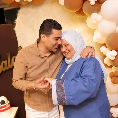 حبيبي وروحي قلبي واول عيني ماشافت كل سنة وانت طيب وبخير ياحبيبي والسنة الجاية يك