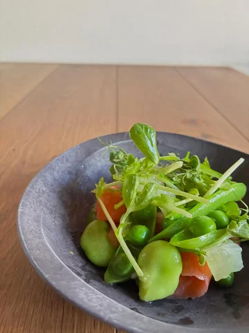 【豆とマメとまめ】

いつもありがとうございます

スナックエンドウ
絹さや
そら豆
クレイジーピー
豆苗
マメなやつです

柑橘を使って爽やかさを
菜の花のピ