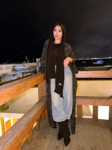 أنا لو هختار هختارك انت🤍✨
Abaya: @bysarasaad 
@bysarasaad