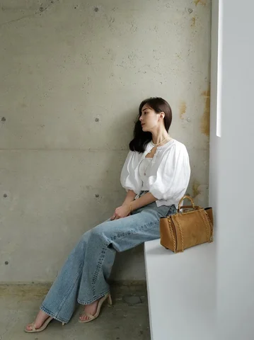 Basic Denim Seriesのカラーをアップデートしました♡
⁡
写真はシリーズ3型の中でも一番人気のWide leg denim
⁡
Light Bl