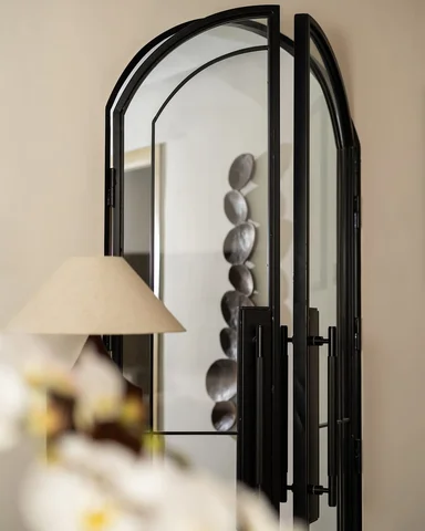 CITY RESIDENCE - Introducing you to a ‘boutique hotel inspired pied-à-terre’ we 