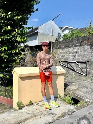 Selesai.
Heat training + speed session + pull up ringan. 

Kenapa latian di pana