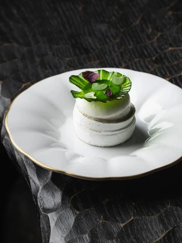 Agrumes de Bretagne / Yuzu de Doulon / Herbes du potager 🍋🌿

⭐️ Guide Michelin