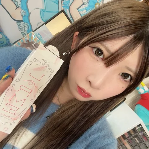 カラコン7個付け比べた時の、、