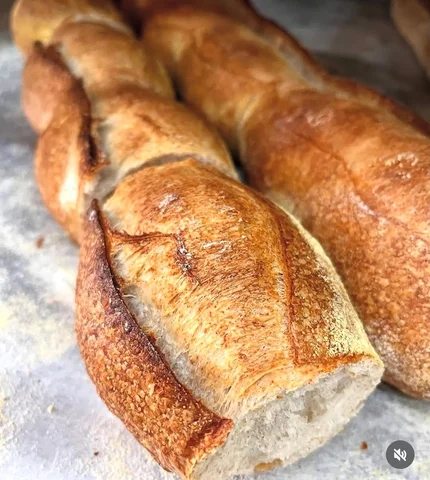 Você sabia que nós também temos pão francês? É o lê  fú, a nossa versão de um cl