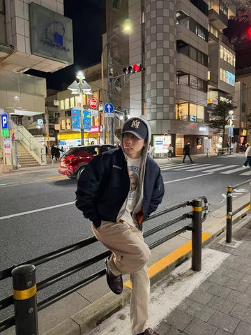 撮影でお酒を飲んだ帰り🍻
ついさっきの話。
このMA-1かわちこい。
宇宙って男心くすぐる🚀