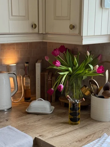 A little moment for my favourite corner in the Kitchen, now that Spring has offi