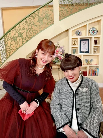 本日13時〜テレビ朝日「徹子の部屋」出演させて頂きます‼︎

歴史ある番組‼️

物心ついた時から見させて頂いてた番組！

私ひとりで行くのですか⁉️💦

大