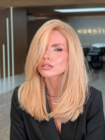 Le bege cabelo assinado para @veerimoreira quem amou essa versão loiríssima?