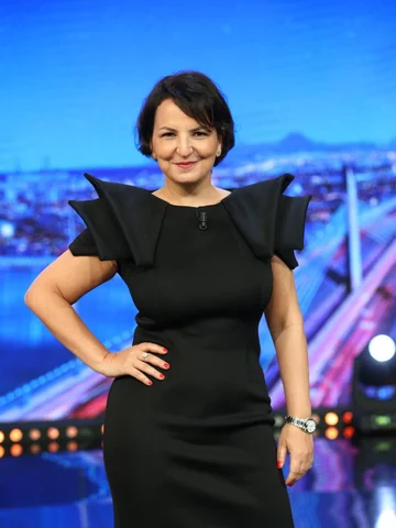 Invitée avec mon amie @imen_laabidi1 dans Fekret Sami Fehri by @zaiemhedi  pour 