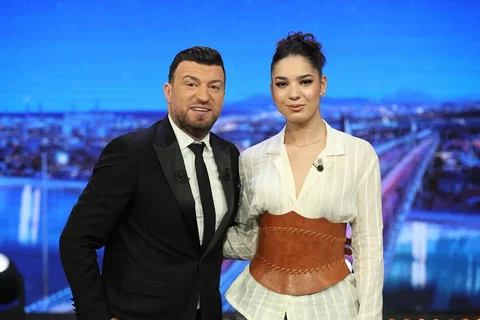 الصوت المتميز بثينة النابولي ضيفة برنامج فكرة سامي الفهري في سهرة السبت