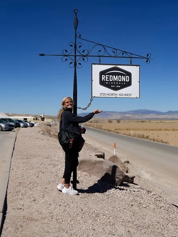 Very special first trip to Utah thanks to @redmondrelyte 🤍 

@redmondlife HQ ✔️