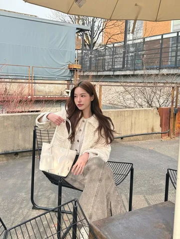 오늘은 카페 데이 ☁️
#RallyCityToteTheClassicReturns
#RallyMiniCityTote
#RallyMovement
