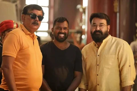 സ്വപ്നം കാണാൻ പ്രേരിപ്പിച്ചവർ📸💞 ഇവരുടെ നടുവിൽ ഇങ്ങനെ നിക്കുമ്പോ കിട്ടുന്ന ഒരു 