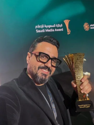 ⁨	أحب أن أعبر عن سعادتي الكبيرة وفخري بفوزي بجائزة أحسن برنامج تولك شو في العالم