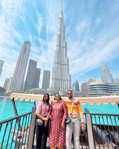 Tonight the world becomes smaller.. # BurjKhalifa”
@pearl_kadalmachan_ 
@eizy_tr