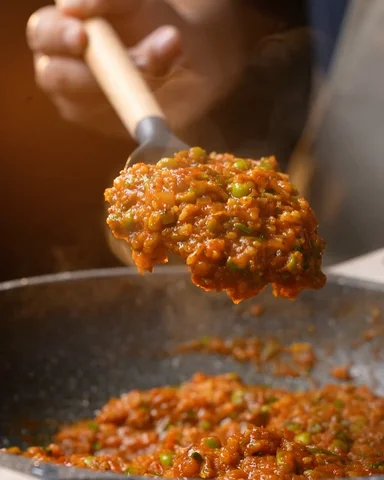 4 Iconic Mumbai Street food Dishes ❤️

Compiling 4 iconic street food dishes for