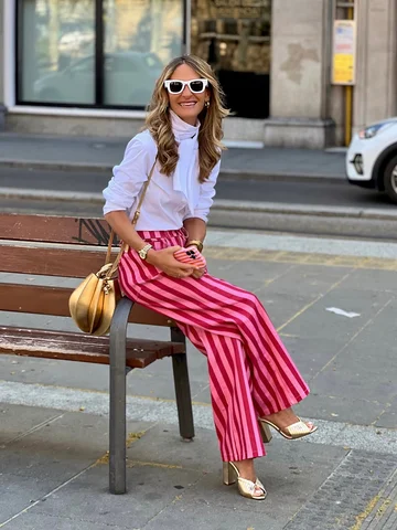 Rayas + Lazo by @ritaros.es 💗♥️🤍 look sencillo  pero especial…¿te gusta?✨