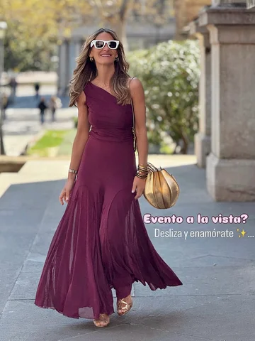 Este outfit by @miphaicollection ✨es todo lo que necesitas para sentirte increíb