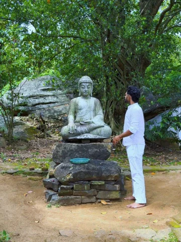Peace 😇🤍🧿- Slide to see the beautiful cave buddha temple.

The beautiful, nat