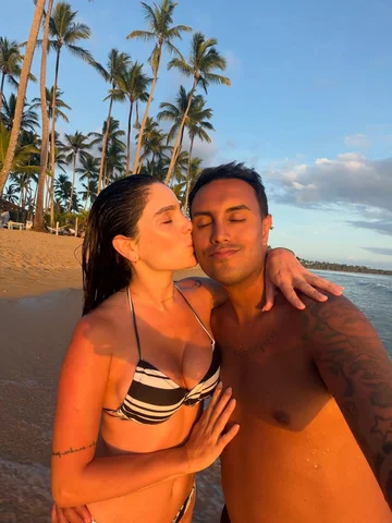 Días en RD 🌊☀️🍹🏝️

 @vivaresorts Gracias por hacerme vivir esto con los míos 