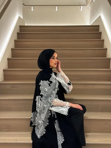iftar with @hudabeauty 🤍 such a beautiful night of sisterhood & faith, beyond g