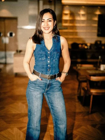 Too much denim? I call it commitment.😎

#denimondenim #wednesdayvibes #mebeingm