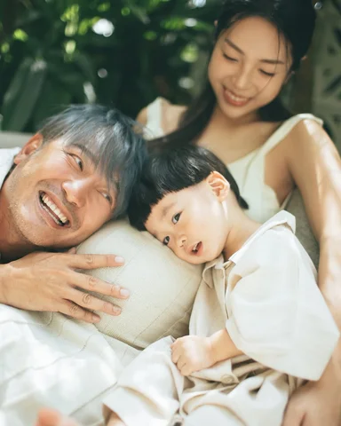 迫不及待想跟大家分享這組全家福！
去年有polar、pukii和還在肚子裡的🪵
今年邀請到顏值擔當木木，還有肚子裡的小情人朵朵🌼
ㄧ切都是那麼的令人期待～～