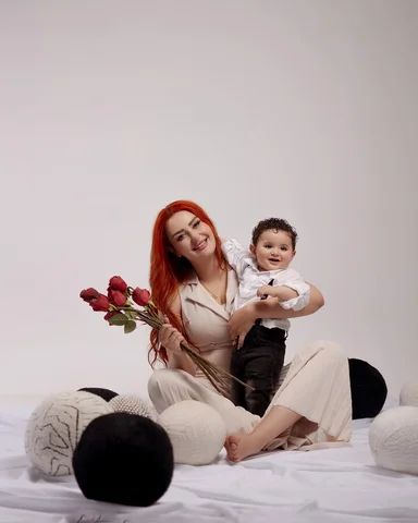Ces instants figés racontent bien plus que des sourires : ils disent l’amour imm