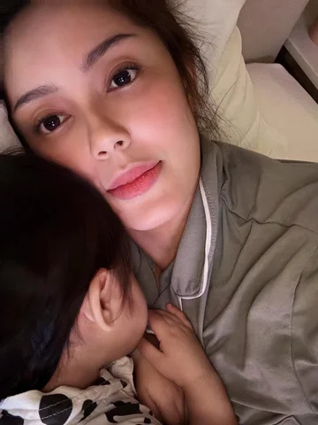 okay settle sahur ☺️ salam subuh semua .

im back 💋