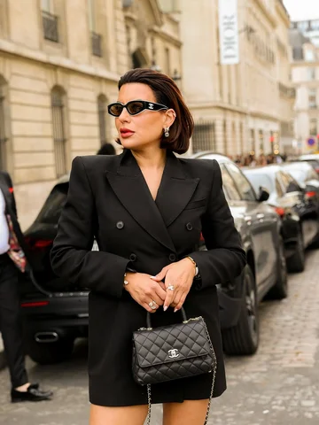 Élégance parisienne, allure affirmée 🤍🖤
Le total look noir, sublimé par les dé