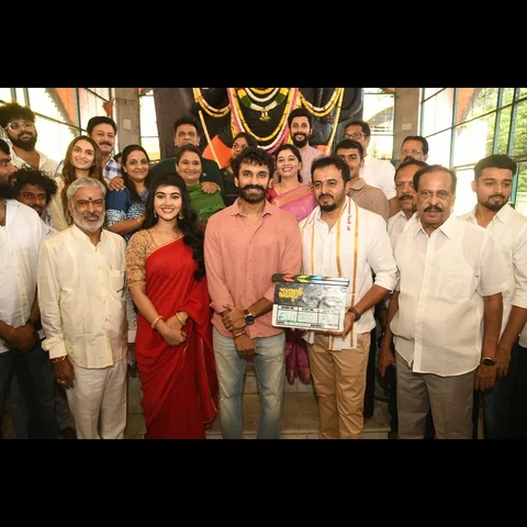 ನಮ್ಮ ಹೊಸ ಚಿತ್ರದ ಮುಹೂರ್ತ ❤️✨
ನಿಮ್ಮ ಪ್ರೀತಿ ಪ್ರೋತ್ಸಾಹ ಇರಲಿ🤗🌻.
Feeling truly grate