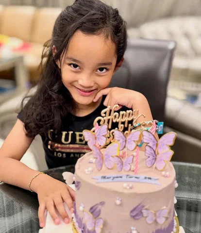 Throwback Birthday 🎂 Maryam. Sekejap nya dh 8 tahun. Thank you auntie Wawa @kak