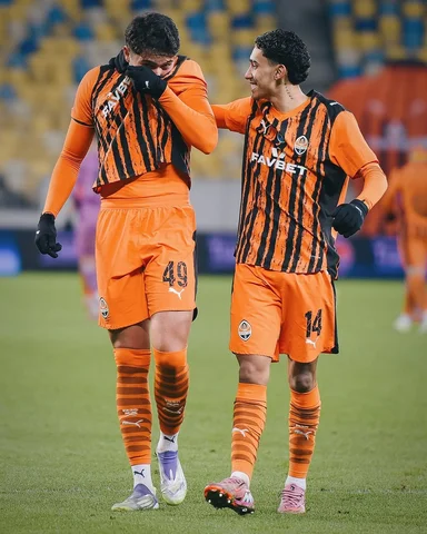 🧡🖤