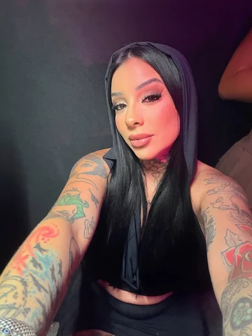 @elisa.fernandes.makeup ❤️