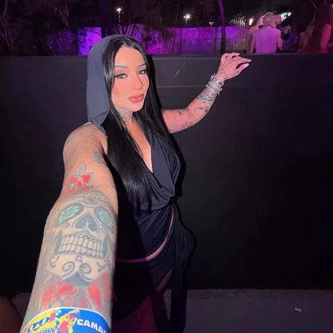 😎